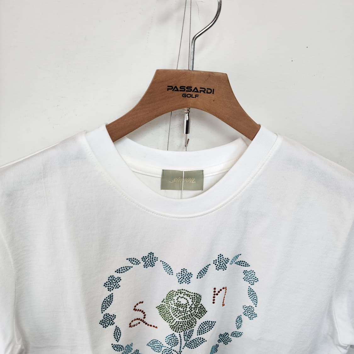 시눈 글리터링 화이트 반팔 티셔츠 상품이미지2