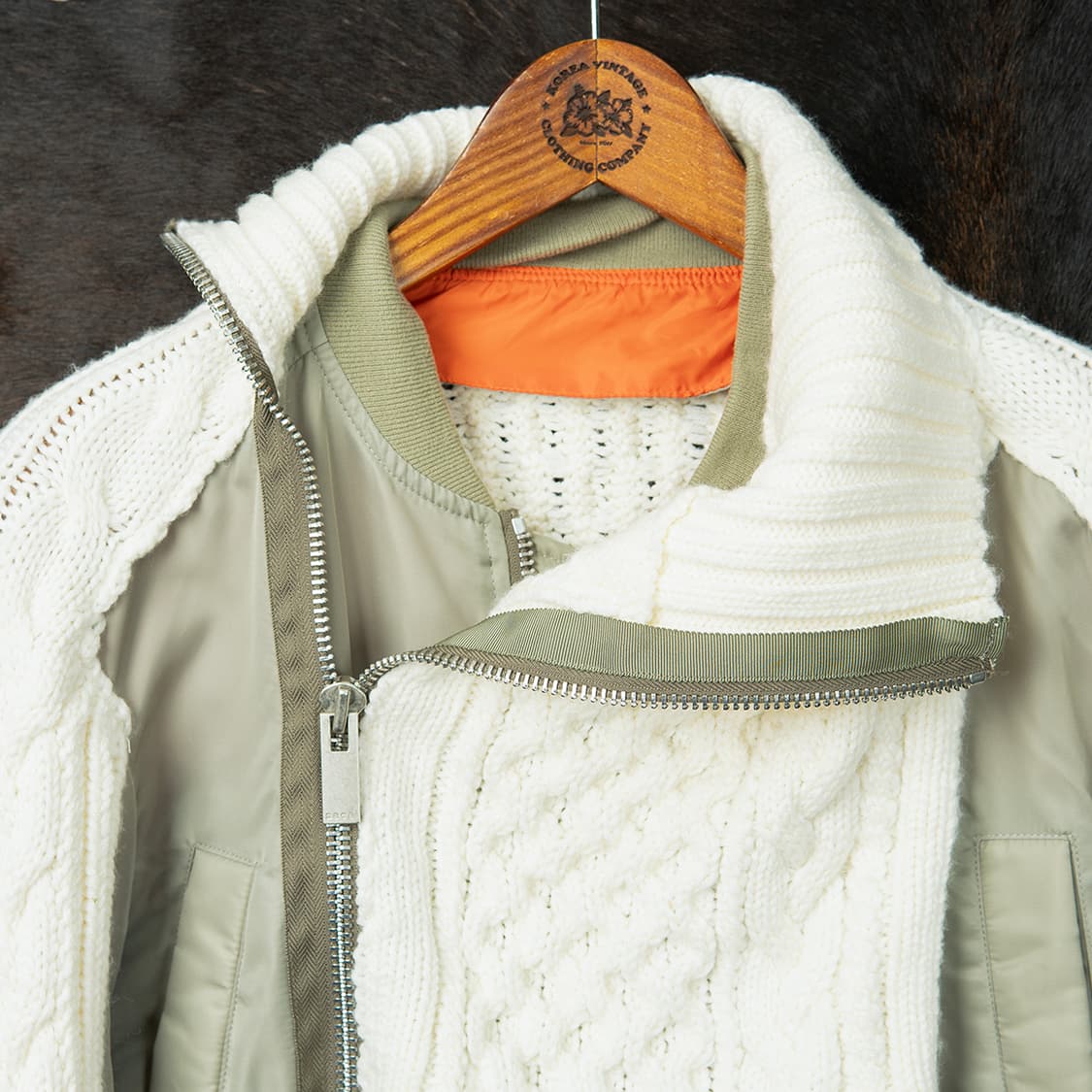 [2] sacai 사카이 23FW MA-1 케이블 니트 봄버 자켓  상품이미지5