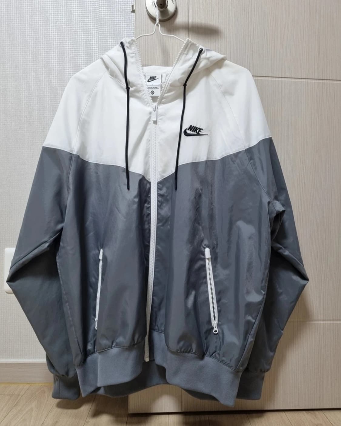 나이키 바람막이 상품이미지1