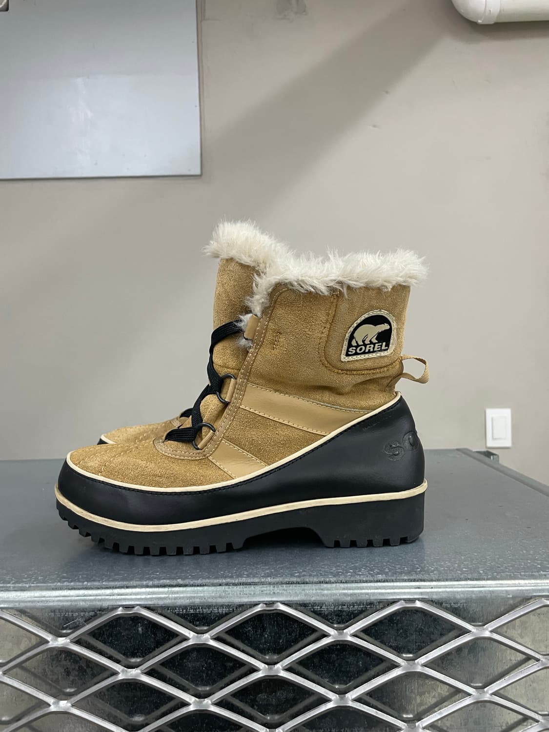 소렐 티볼리 II 스웨이드250 상품이미지1