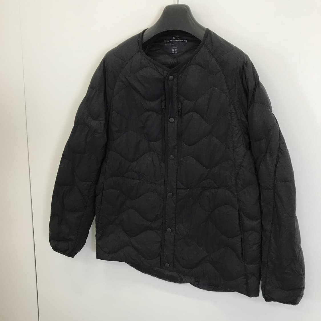 유니클로 x 화이트마운티니어링 경량패딩 [L사이즈] 상품이미지2