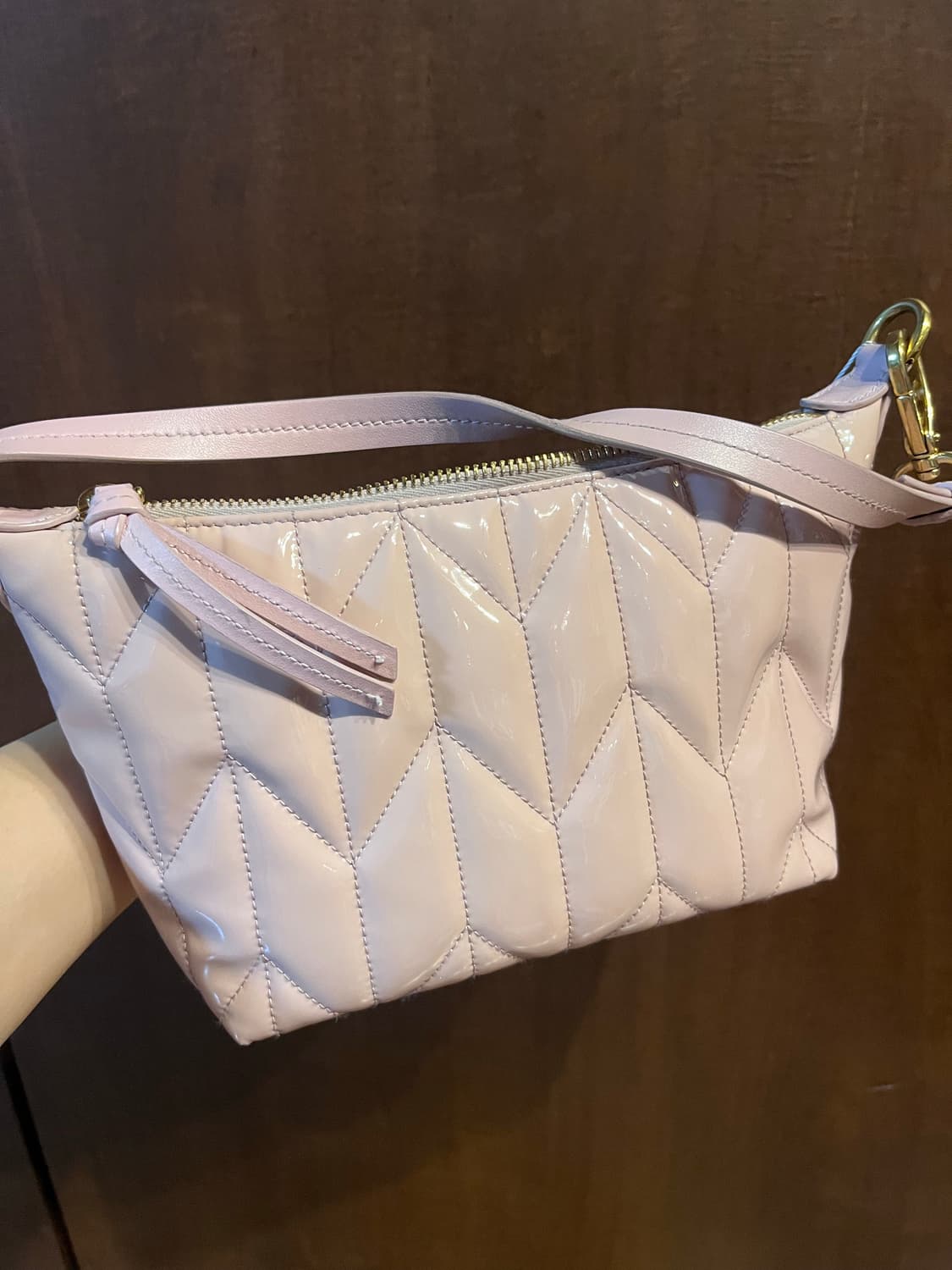 미우미우 마테라쎄 핑크 숄더 백 상품이미지3