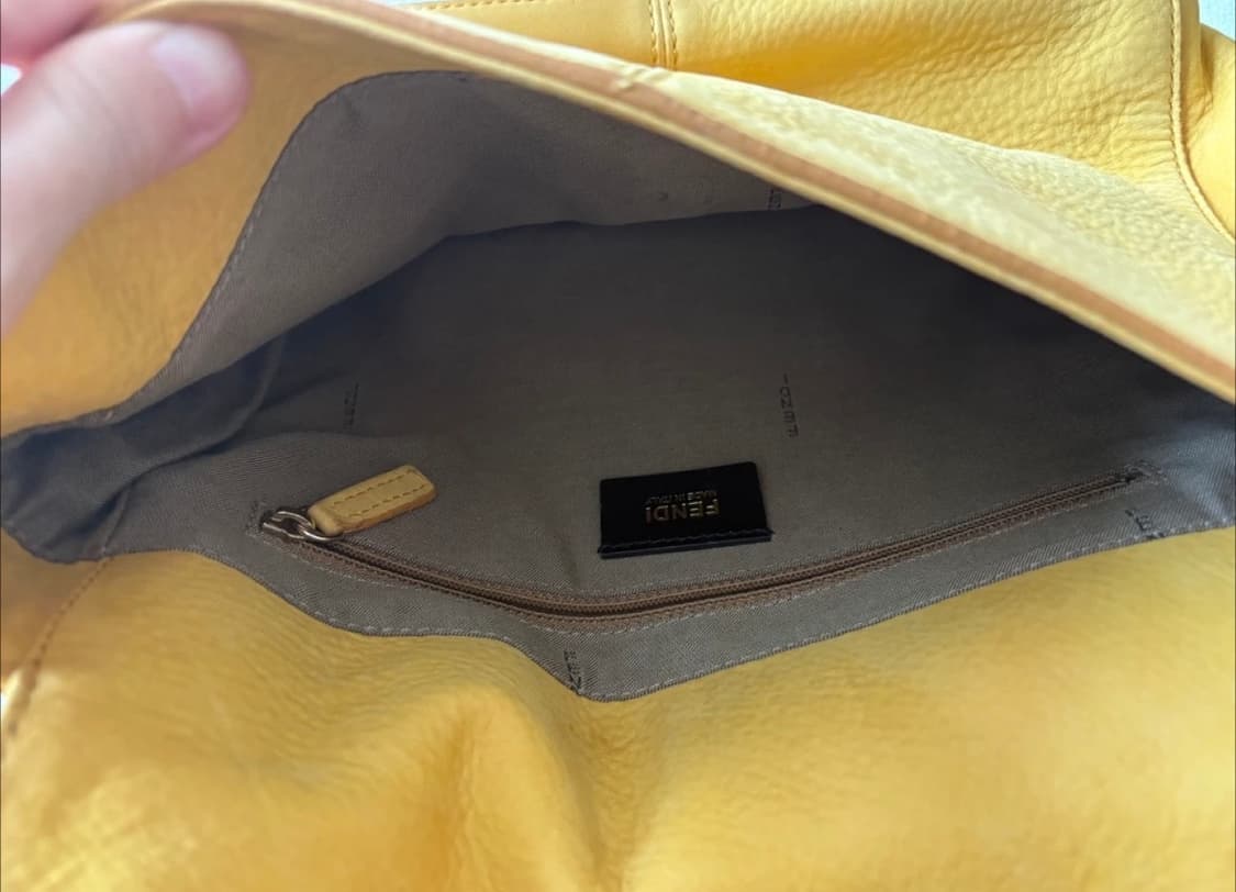 펜디 스웨이드 숄더백 상품이미지6