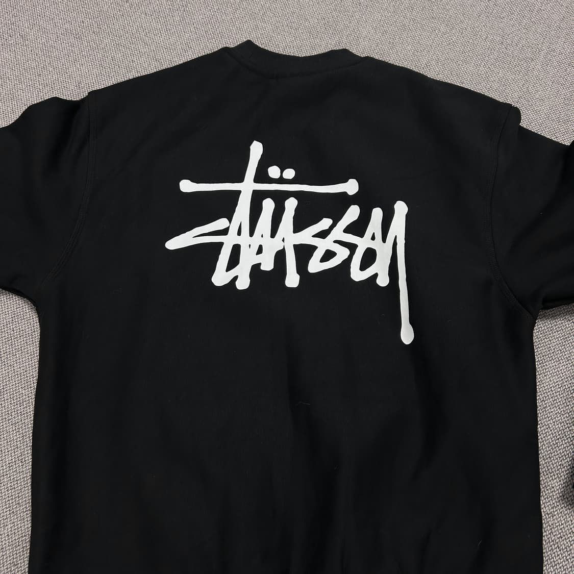 스투시 베이직 로고 블랙 맨투맨(S) 상품이미지6