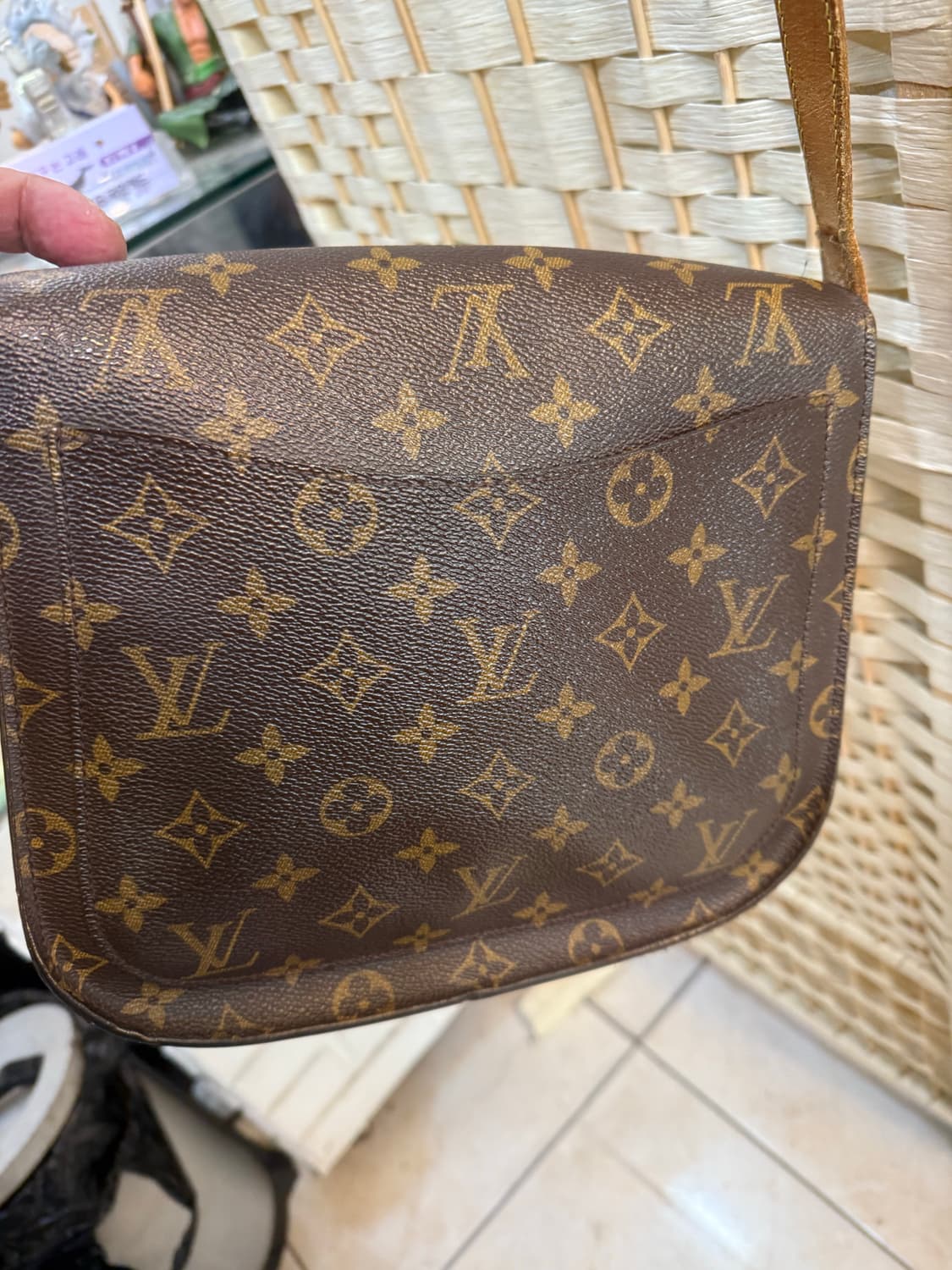 정품 루이비통 생클라우드 크로스백 팝니다 상품이미지4