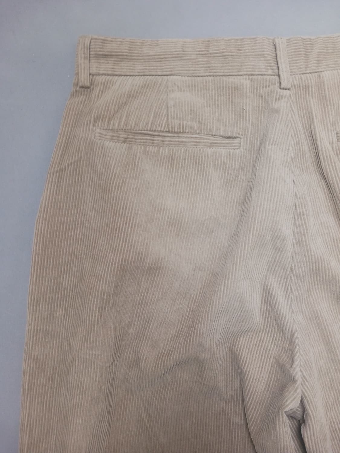 [36] 무신사 스탠다드 코듀로이 와이드 벌룬 팬츠 베이지 상품이미지8