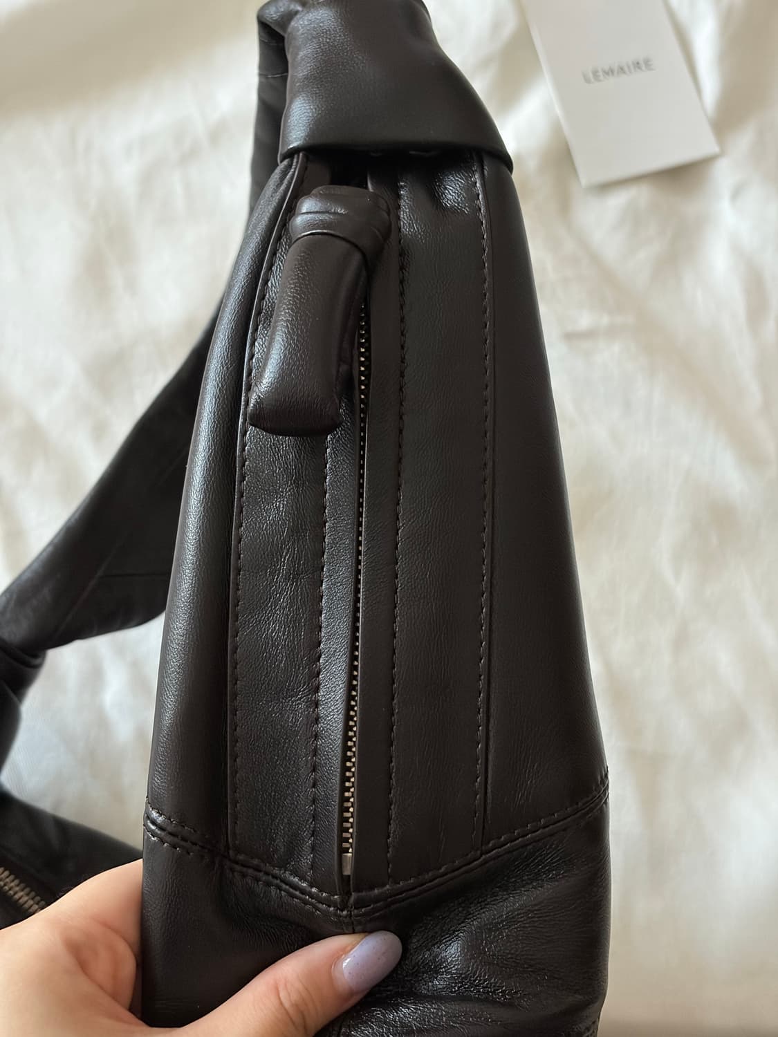 르메르 포춘 크로와상백 소프트 나파레더 다크초콜렛 (미니 X) 상품이미지3