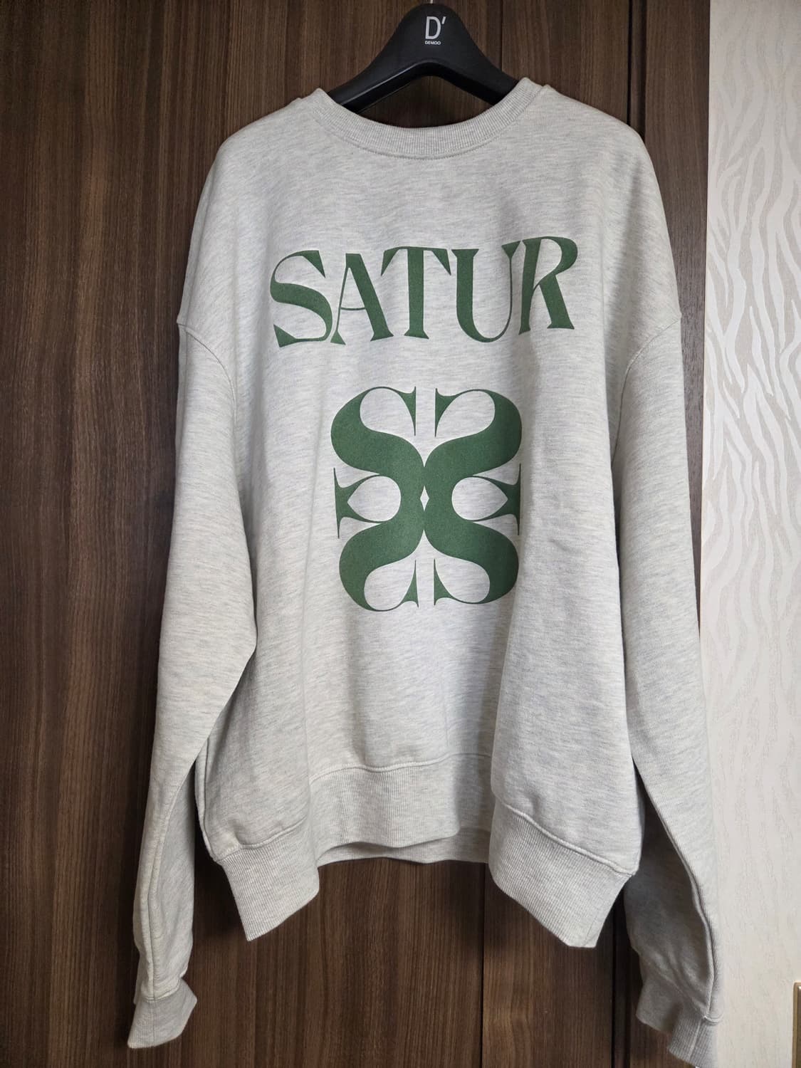 새상품)새터 satur  멜란지그레이 오버핏 빅로고 맨투맨 M 상품이미지2