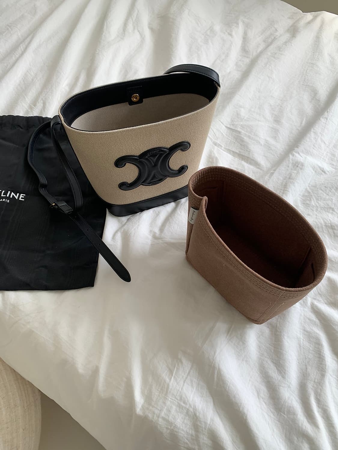 셀린느 트리오페 버킷백 상품이미지9