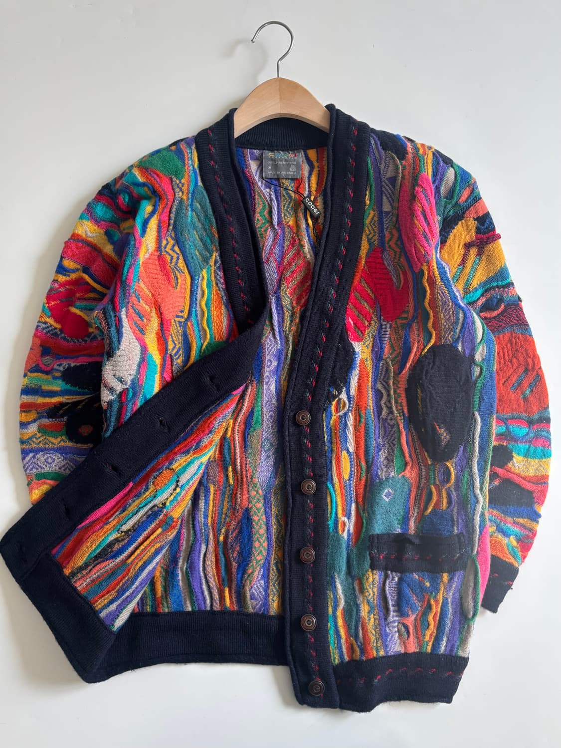 Coogi 쿠지 오스트레일리아 카멜레온 케이블 브이넥 가디건 상품이미지5