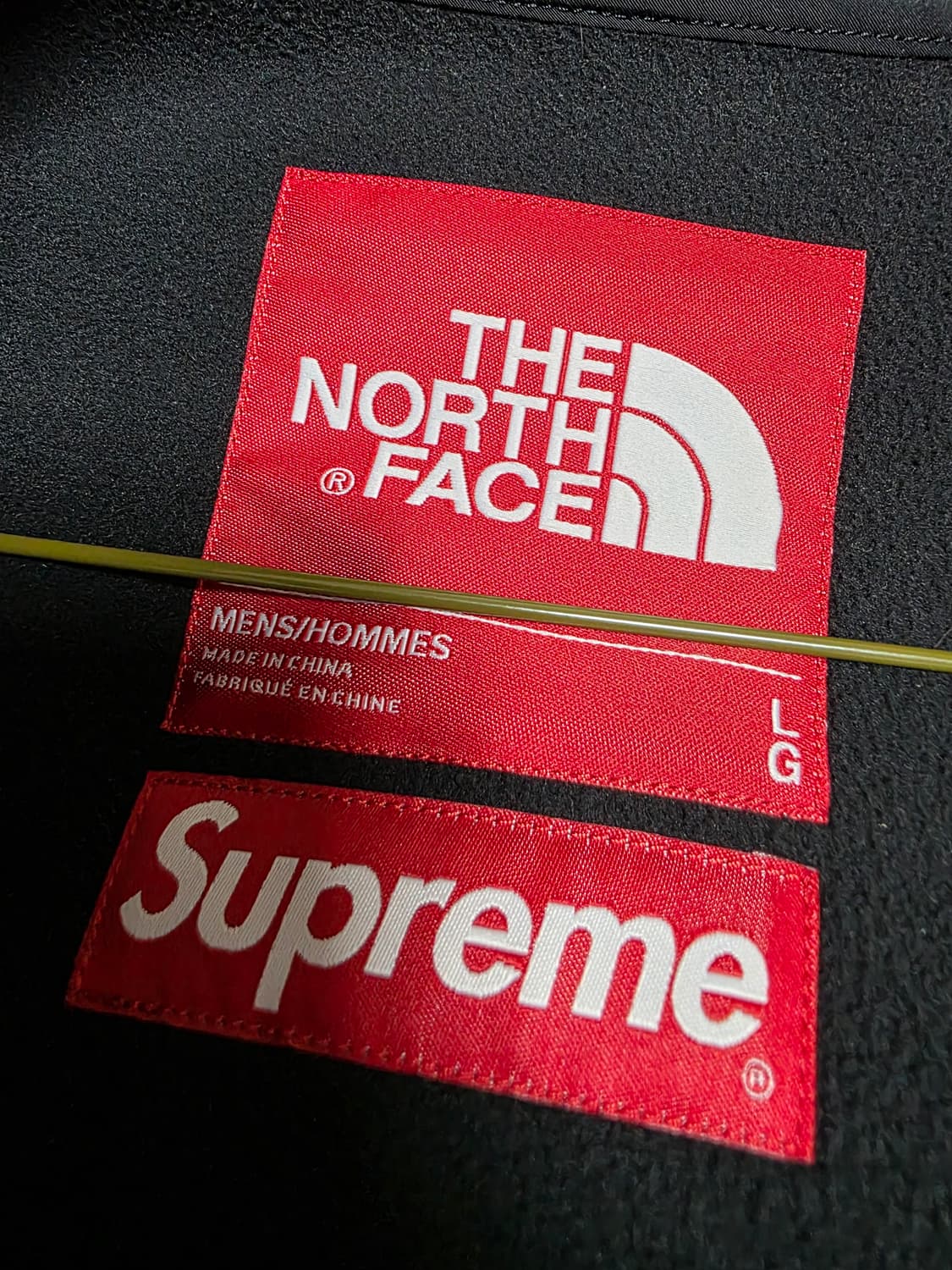 슈프림 노스페이스 블리치드 데님 프린트 플리스 자켓 블랙 L사이즈 상품이미지3