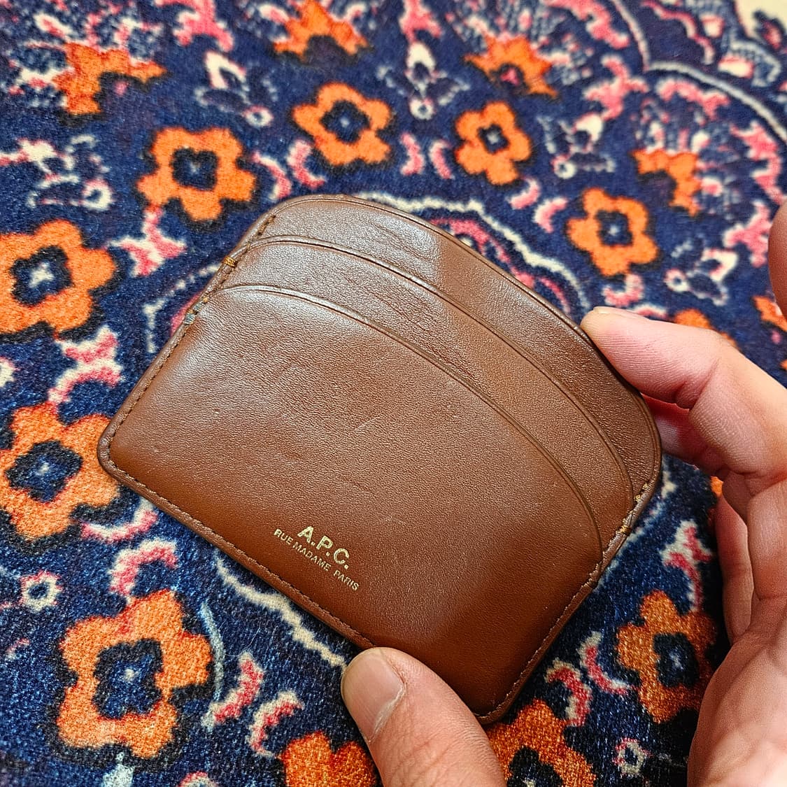 아페쎄(APC) 하프문 카드지갑  상품이미지1