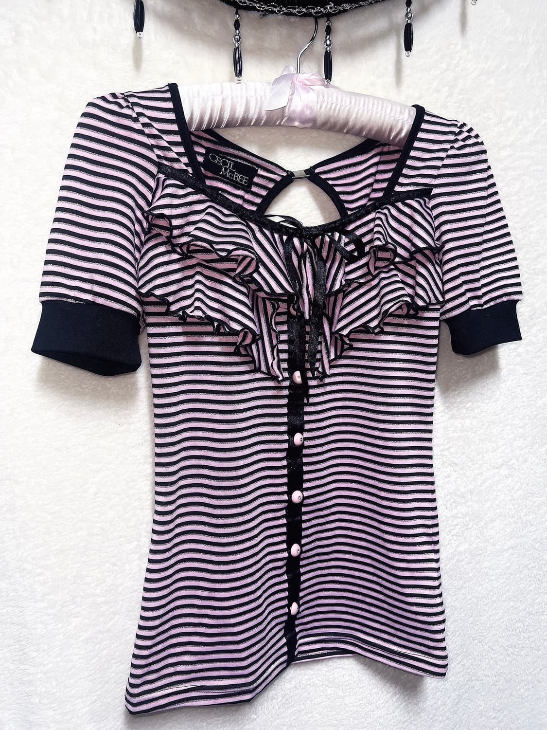 세실맥비 히메갸루 로맨틱 러블리 핑크 스트라이프 프릴 로걀탑 백트임 오네 상품이미지9