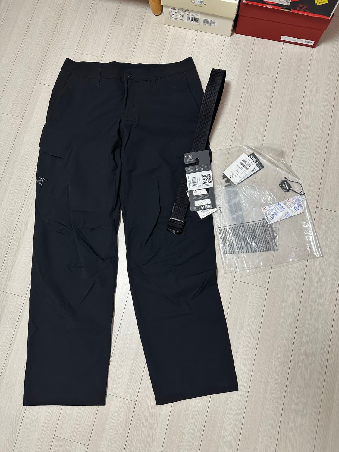 아크테릭스 25ss 람파트 램파트 블랙 32 사이즈 팝니다 상품이미지1