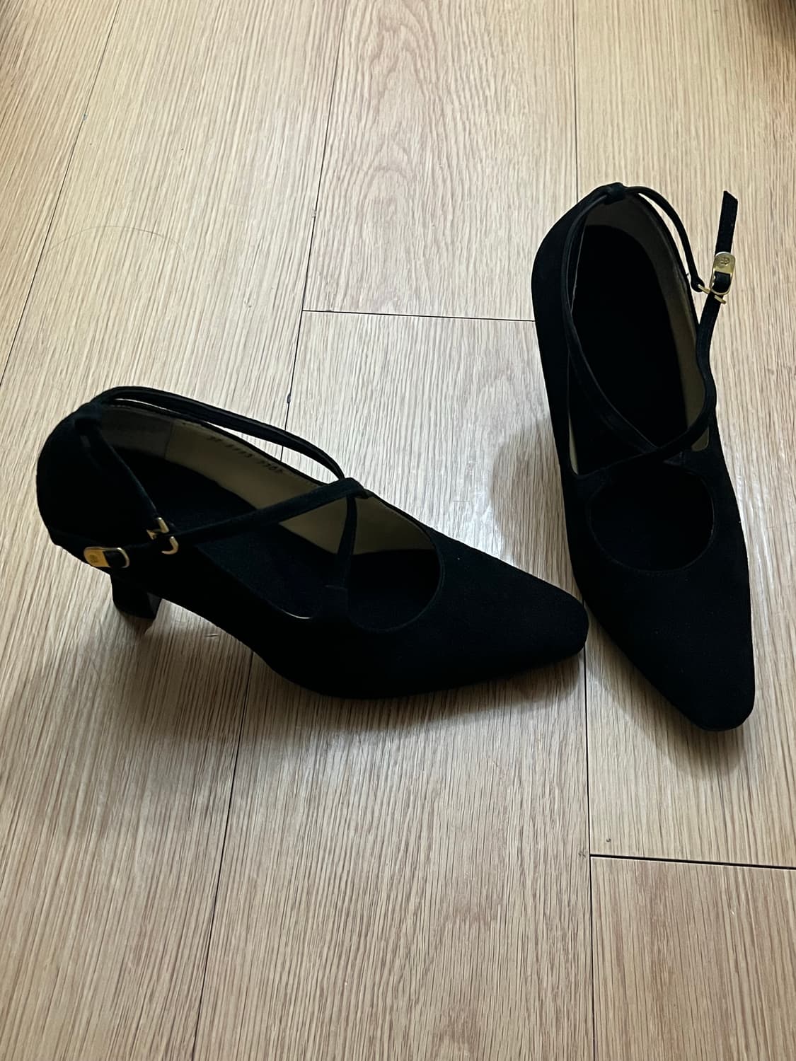 발렌시아가 블랙 스웨이드 메리제인 하이힐 상품이미지4