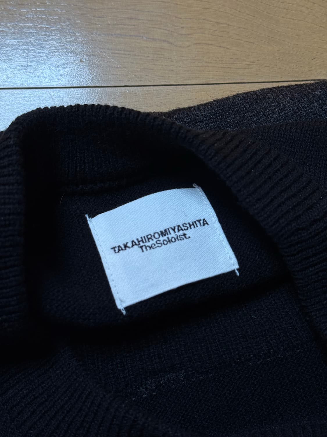 타카히로미야시타 더 솔로이스트 본 니트 상품이미지3