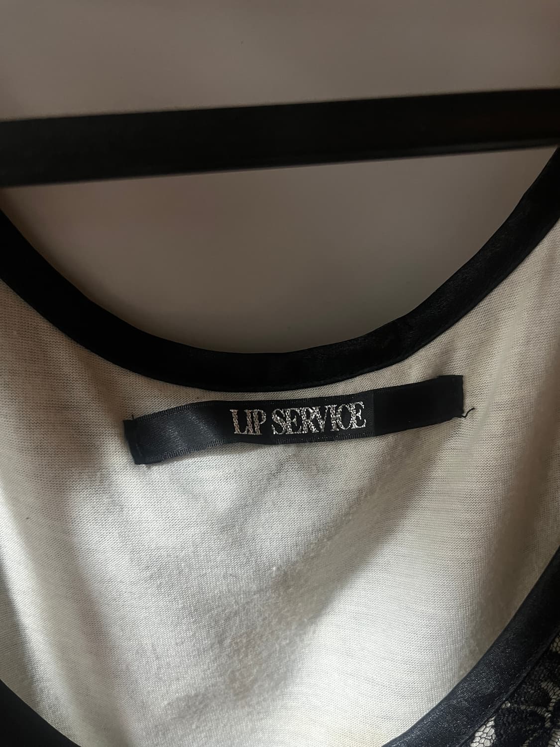 Lip service 오네갸루 슬리브리스 상품이미지2