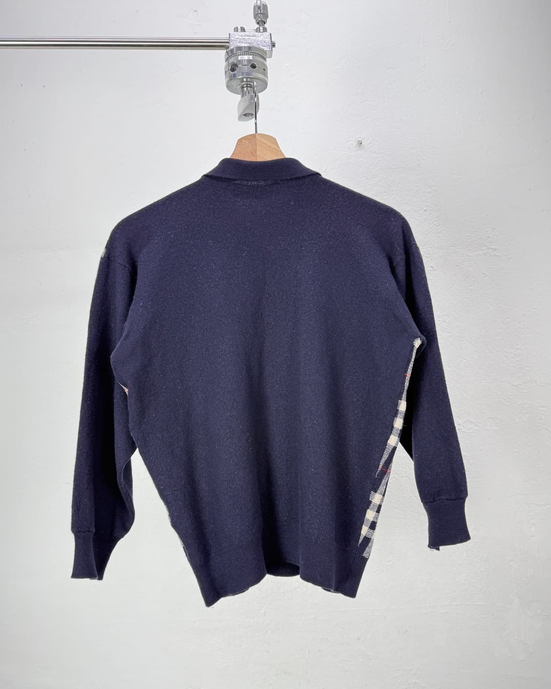 버버리 90s 노바체크 메리노울 카라 넥 네이비 니트  상품이미지5