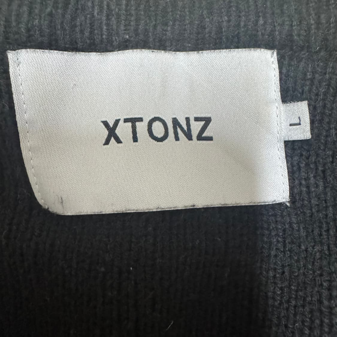 엑스톤즈 데미지 니트 집업 상품이미지3