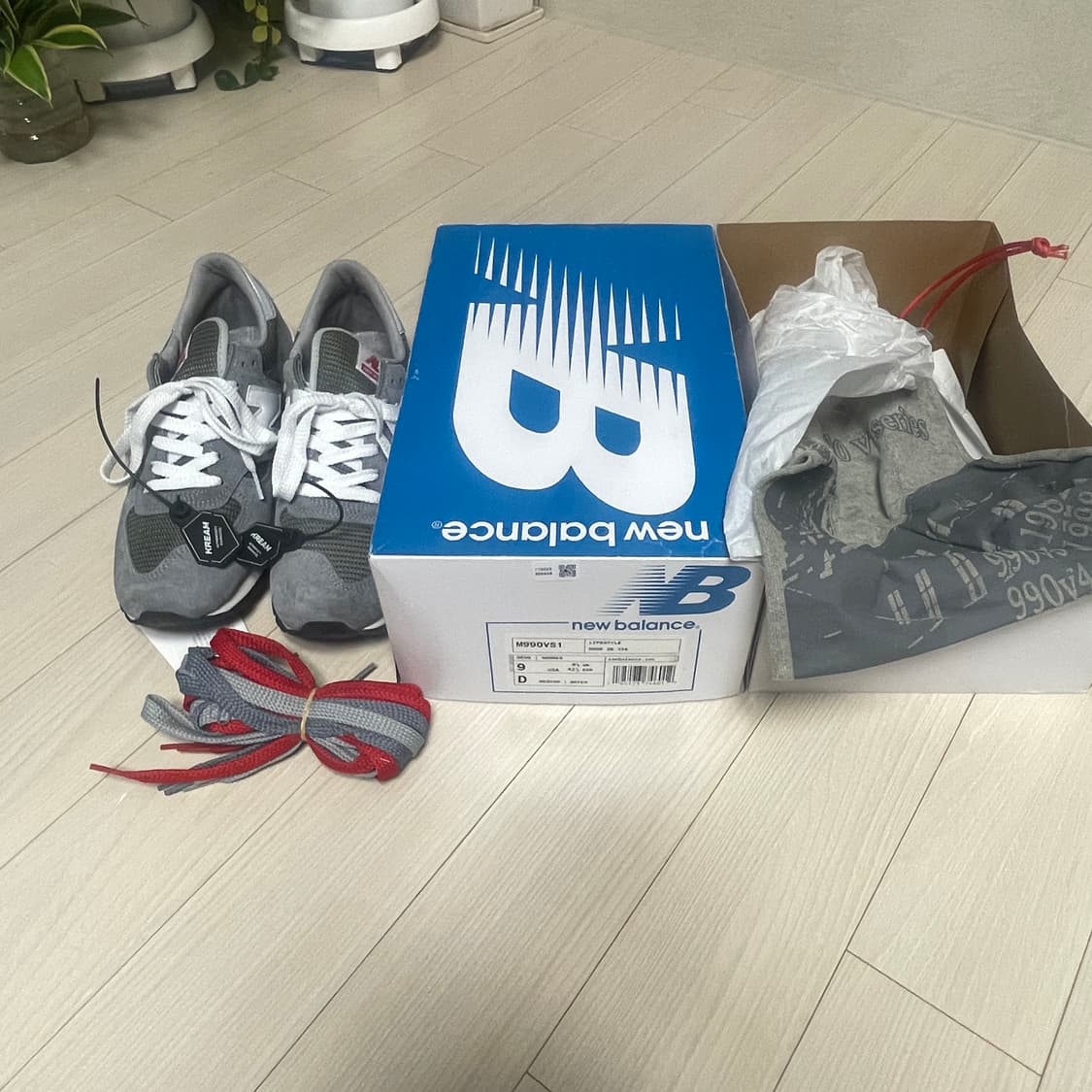 990v1 270 40주년 레드탭 상품이미지5