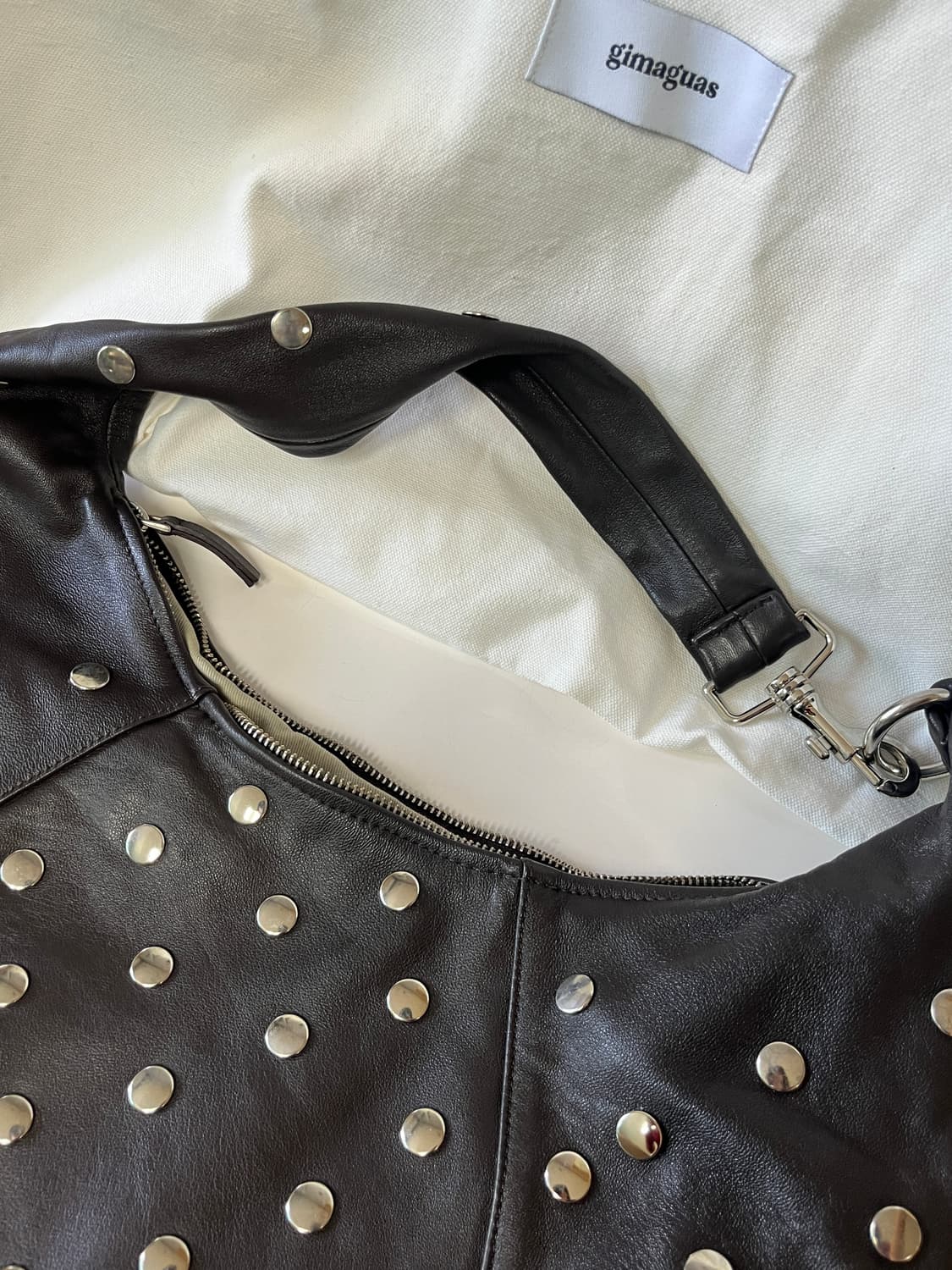 Gimaguas 기마구아스 스터드 숄더백 상품이미지6
