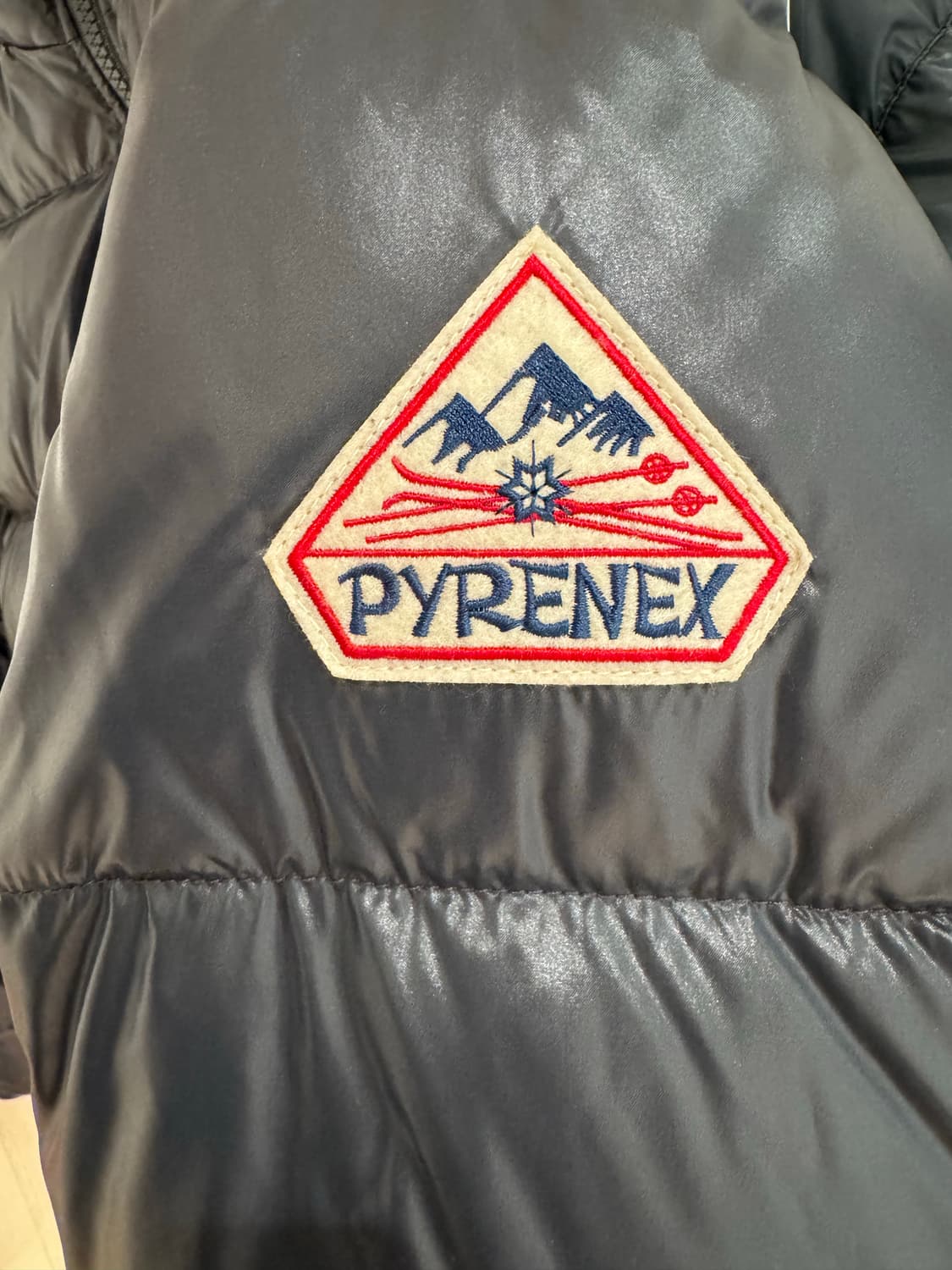 피레넥스 미스틱 패딩 XL 판매합니다 상품이미지4