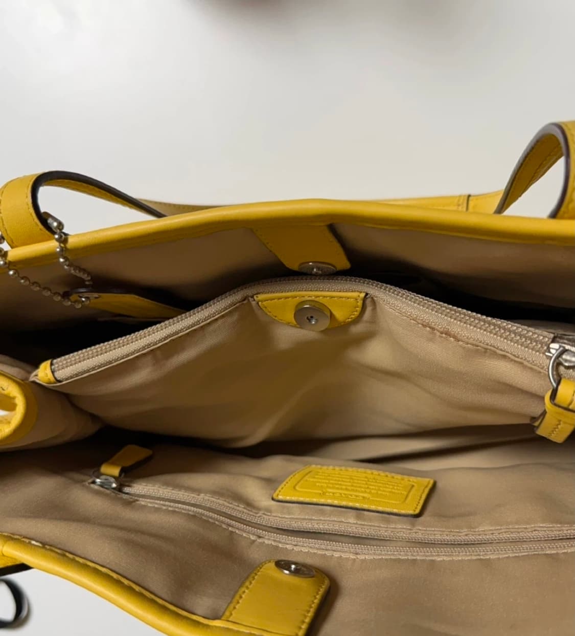 코치 펀칭 토트백 상품이미지2