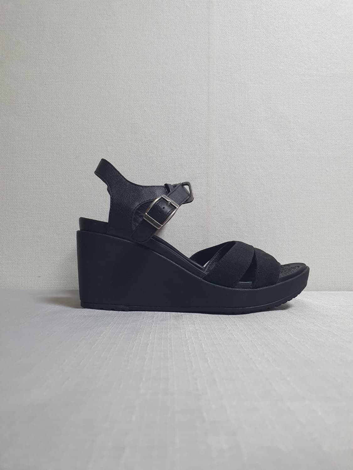 크록스 레이웨지2 앵클 스트랩 샌들 블랙 230mm 상품이미지1