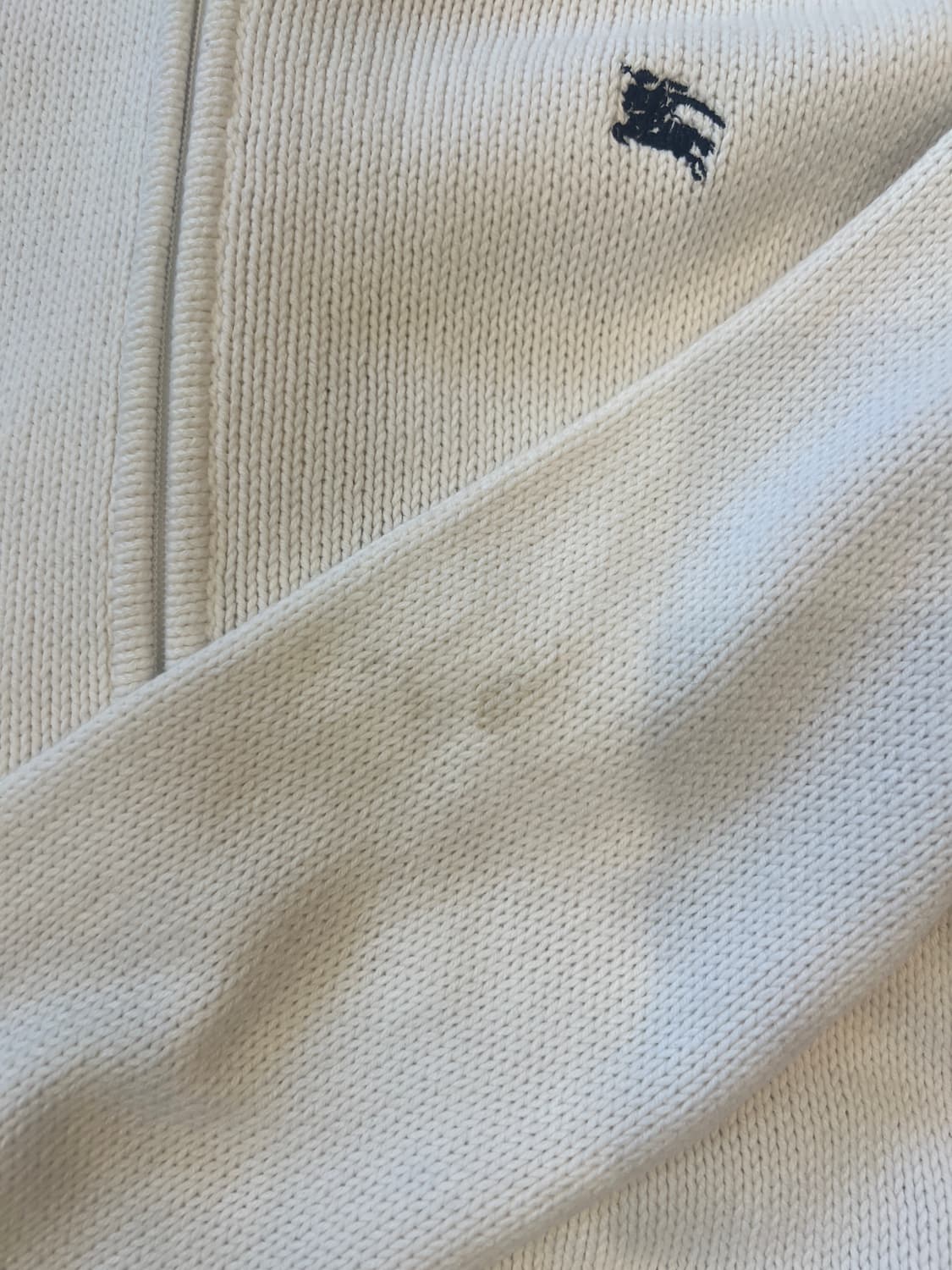 버버리 화이트 니트 집업 상품이미지8