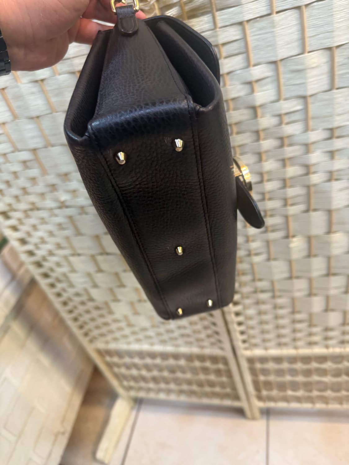 정품 구찌 인터로킹 체인 크로스백 팝니다 상품이미지6