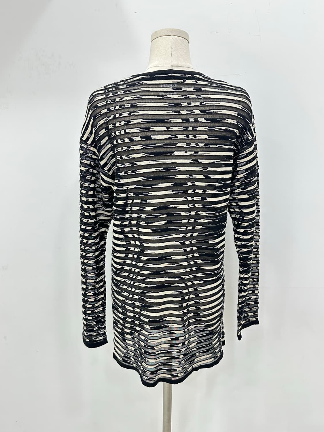 에스까다 블랙 앤 화이트 가디건 상품이미지3