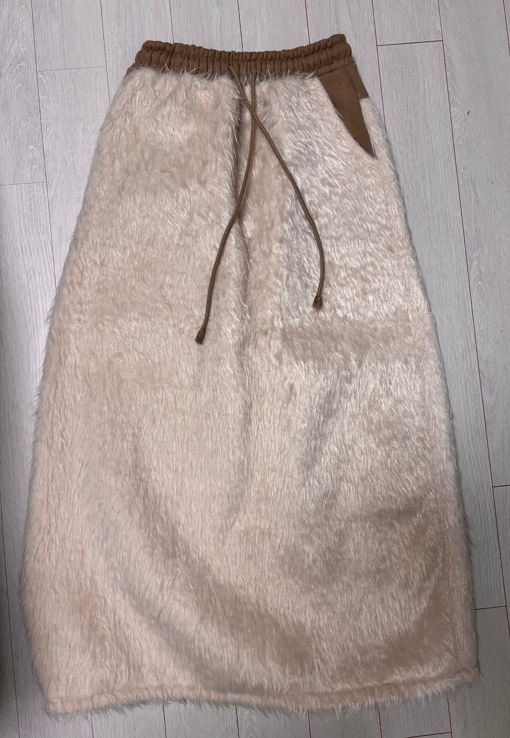 모래하우스 플러피 믹스 스커트 아이보리 상품이미지2