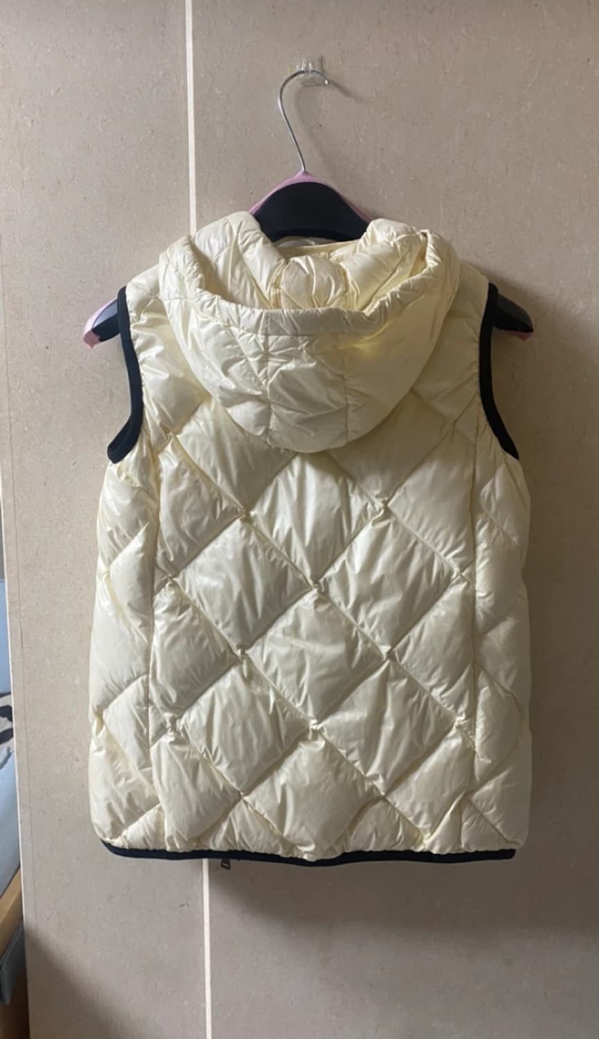 정품)몽클레어 패딩조끼 sucrex 여성 경량패딩 3사이즈 상품이미지4