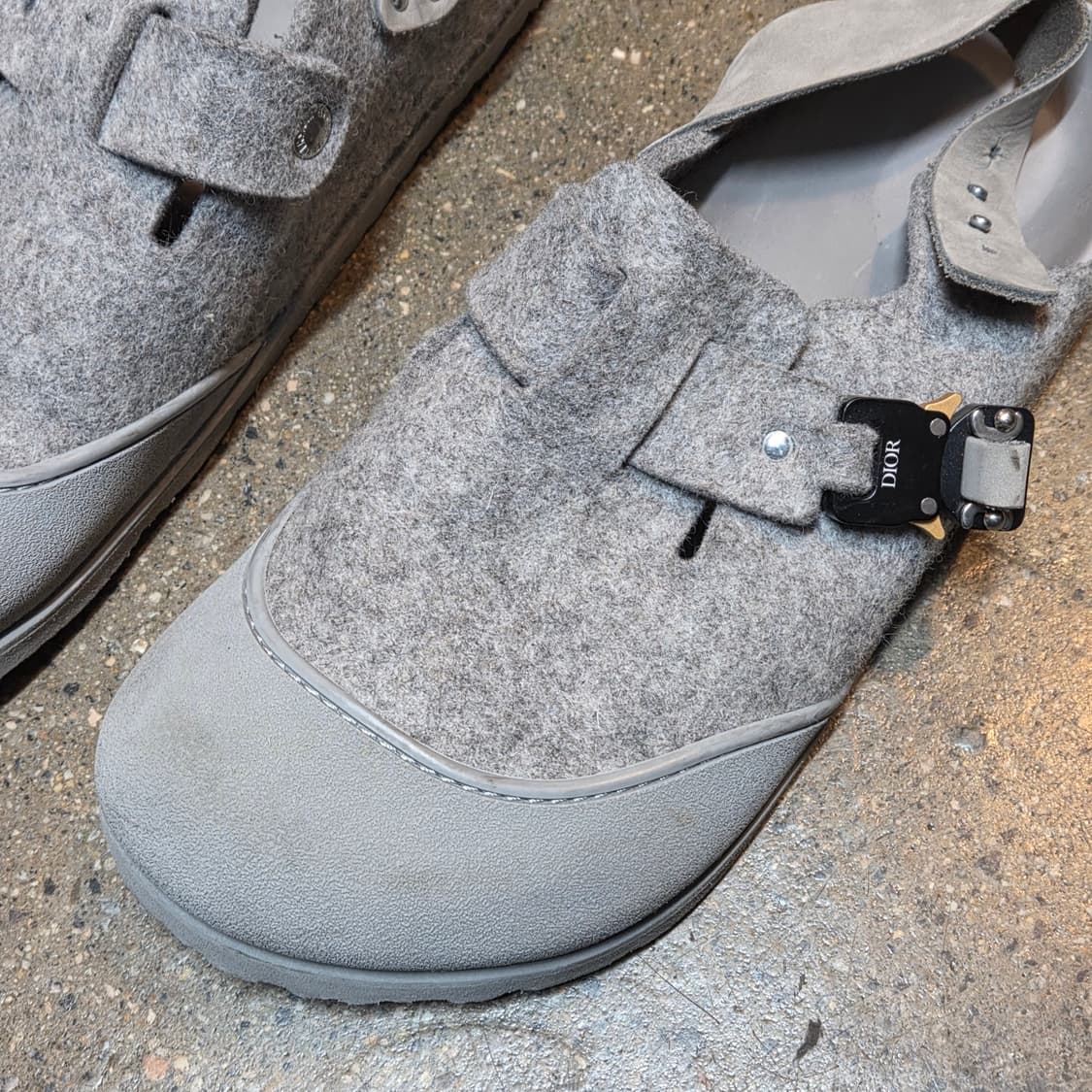 디올 x 버켄스탁 토키오 뮬 펠트 울 누벅 카프스킨 그레이 (43) 상품이미지3