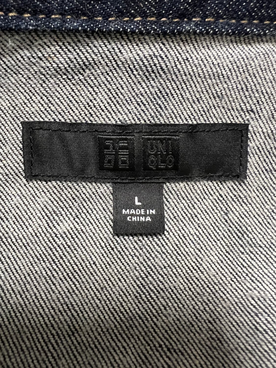 유니클로 U 셀비지 데님 트러커 자켓 / 인디고 / L (미착용) 상품이미지9