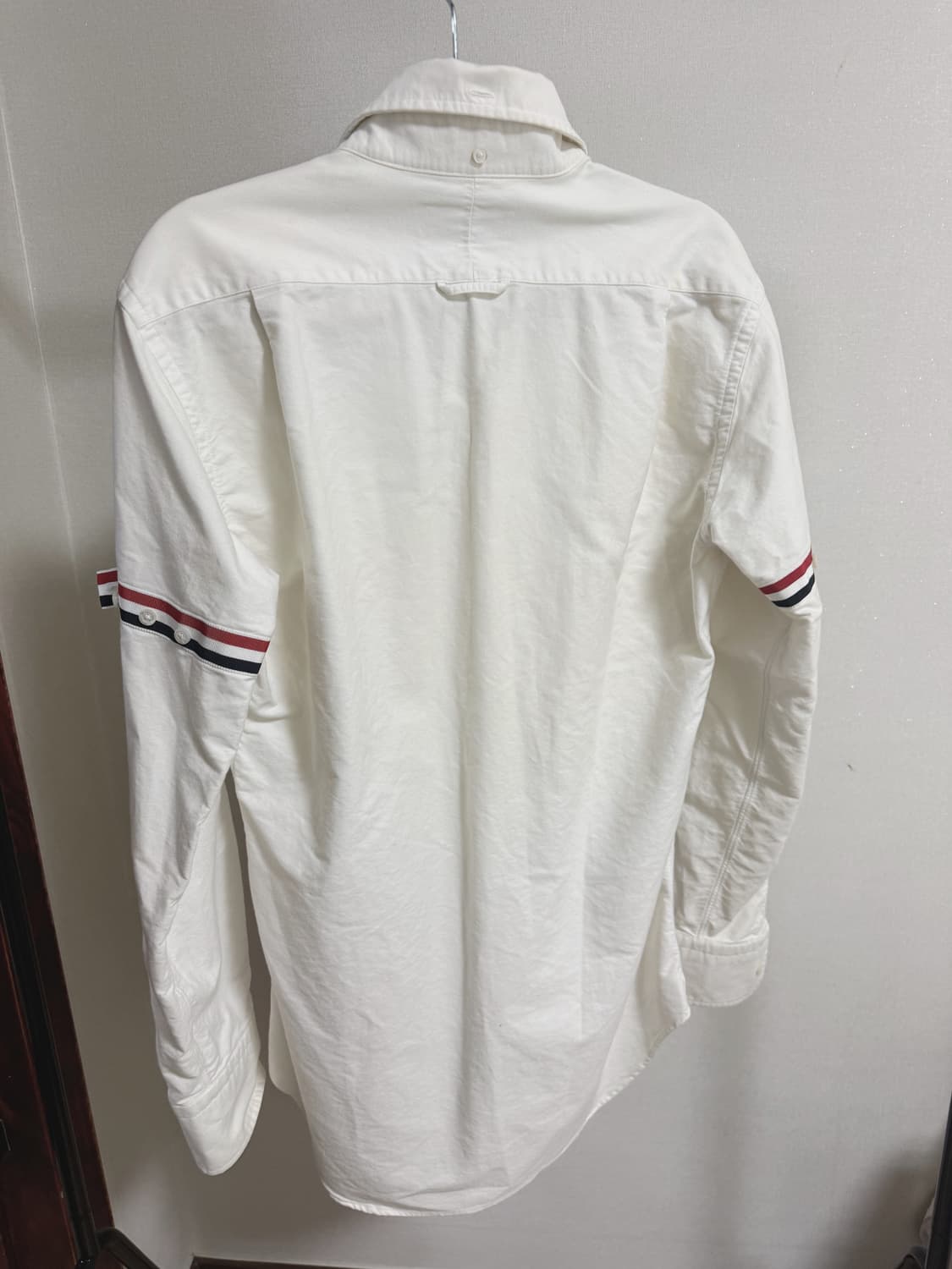 톰브라운 삼선 암밴드 셔츠 1사이즈 상품이미지2