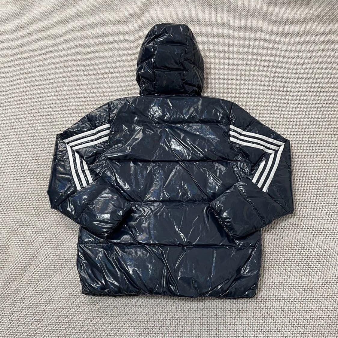 아디다스 네이비 유광 패딩. 5179 상품이미지3