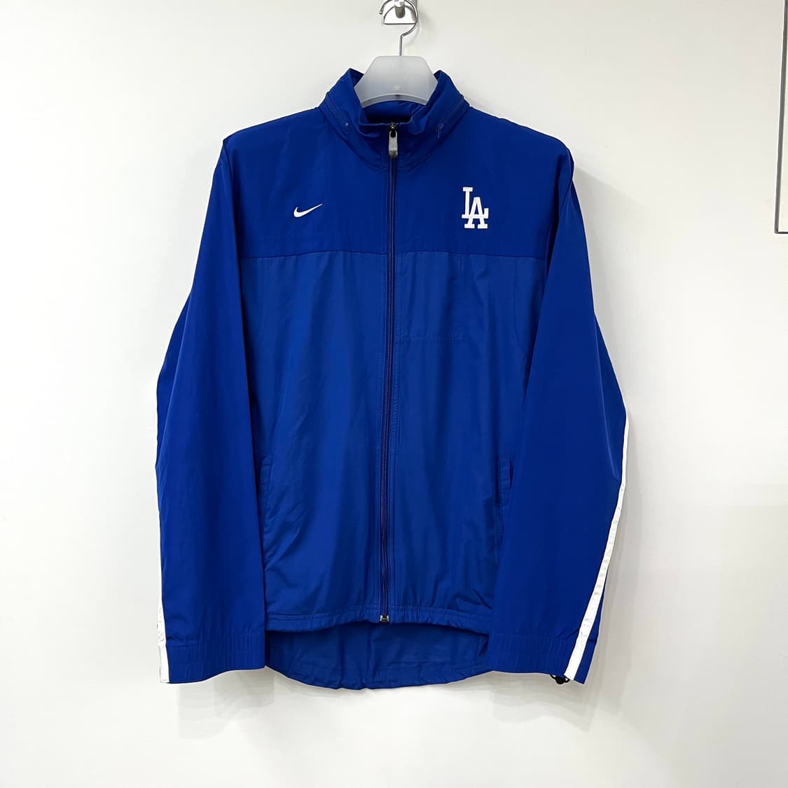 나이키 x 제뉴인 머천다이즈 LA 다저스 블루 바람막이 자켓 상품이미지2