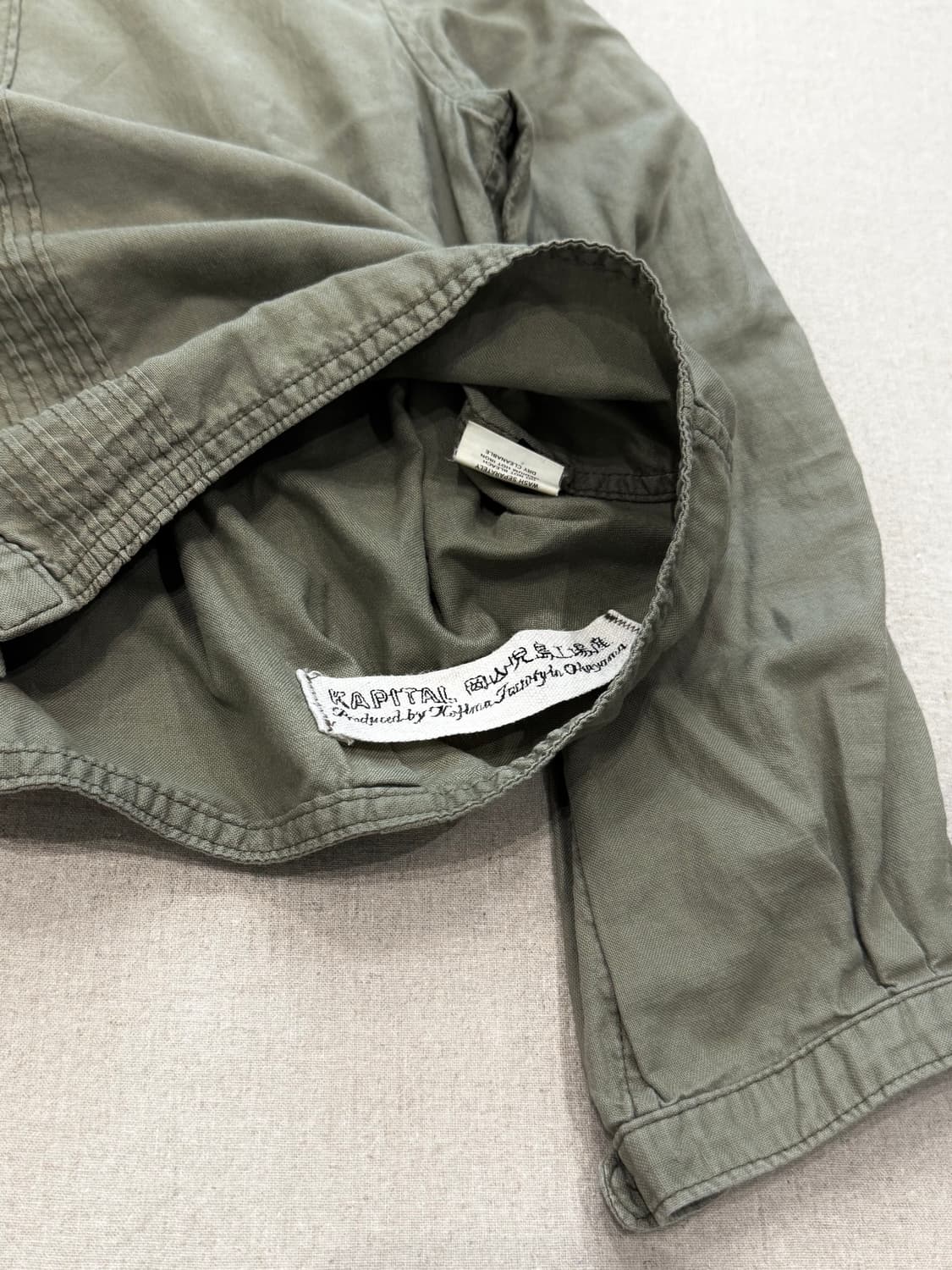 캐피탈 크롭 카키 논카라 셔츠 상품이미지7