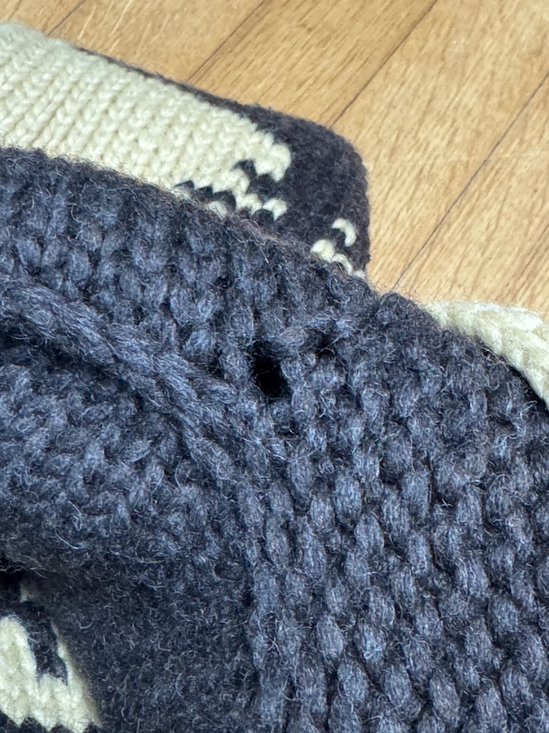 캐나디안 스웨터 코위찬 팝니다 상품이미지5