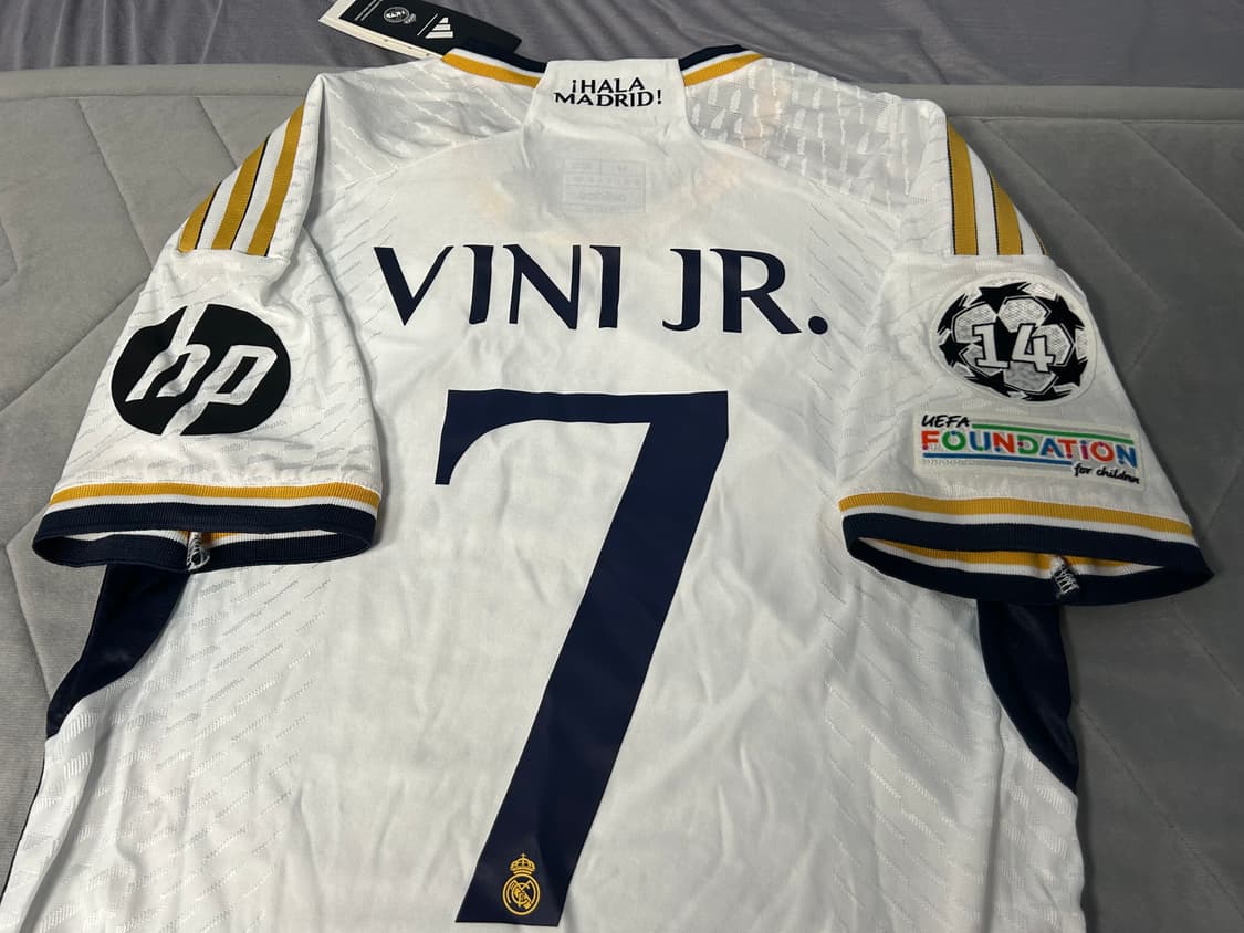 23/24 레알 마드리드 홈 어센틱 유니폼 상품이미지6