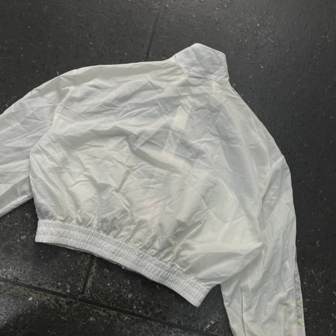 100 아디다스 크롭 바람막이 상품이미지6