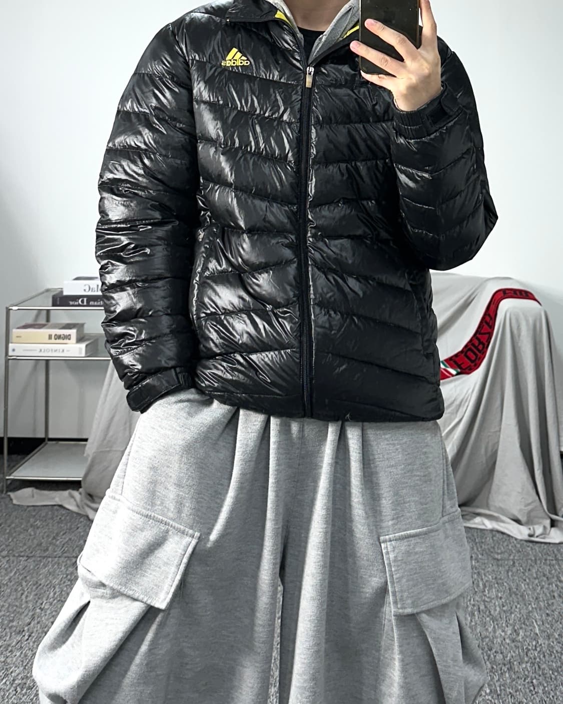 아디다스 유광 블랙 경량패딩 M 상품이미지3