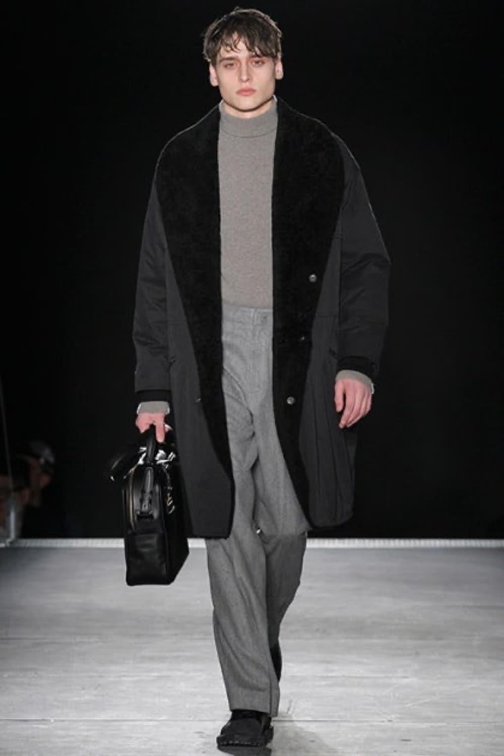 우영미 15fw 퍼 코트 상품이미지1