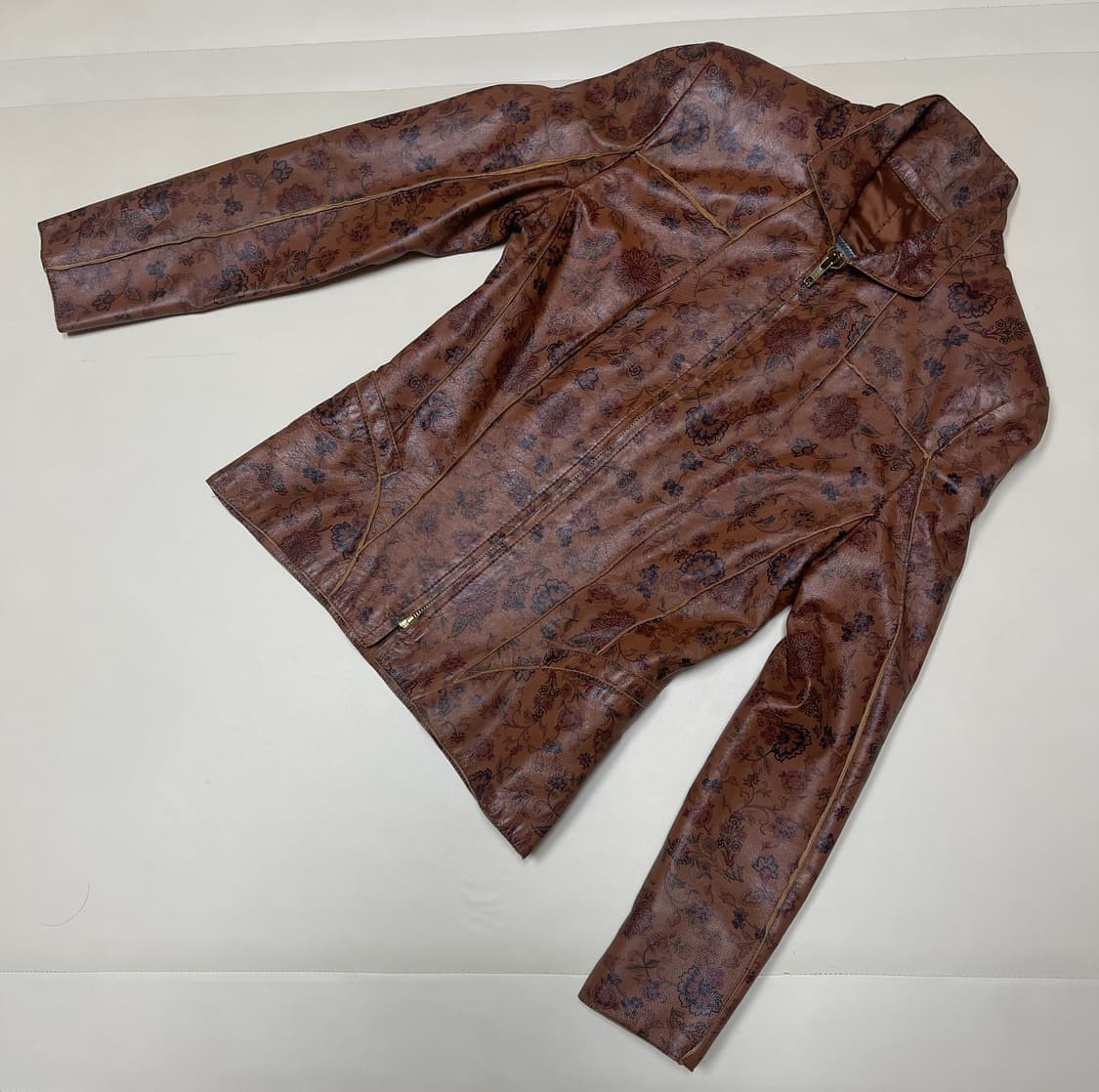 페루찌(Peruzzi) 브랜드플라워 패턴  가죽 자켓 상품이미지1