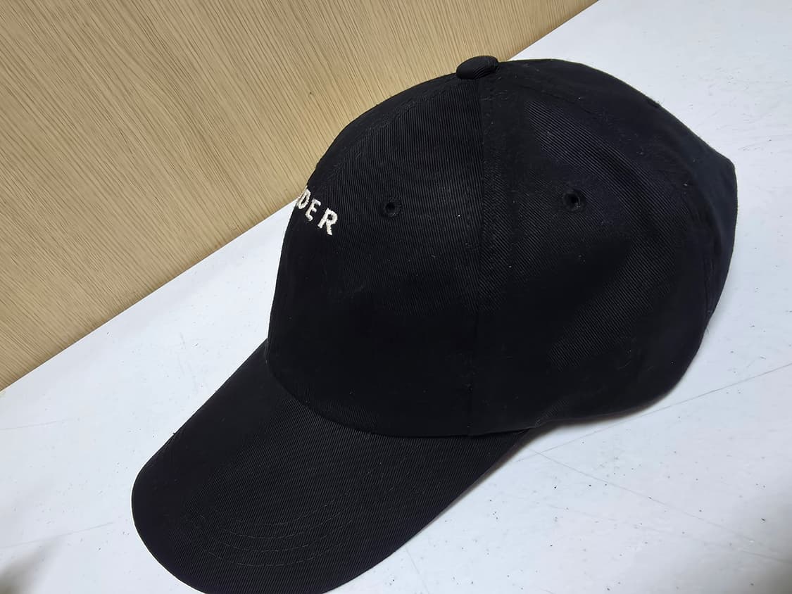 아더에러 블랙 볼캡 상품이미지3