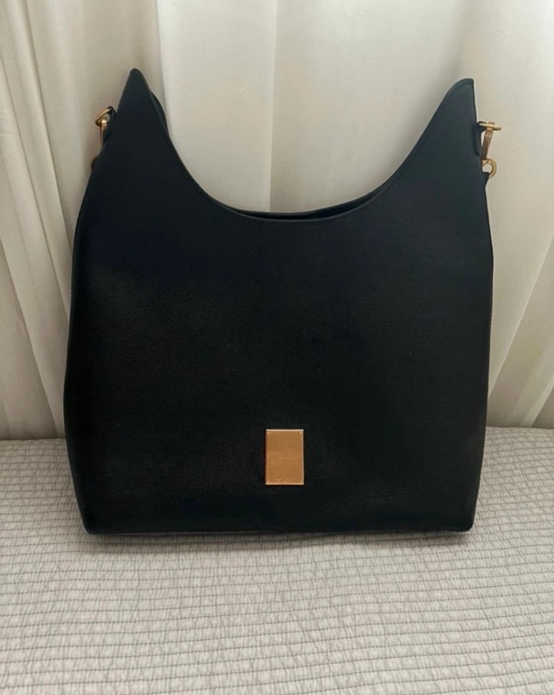 (정품) 쿠론 소가죽 숄더백 블랙 상품이미지1