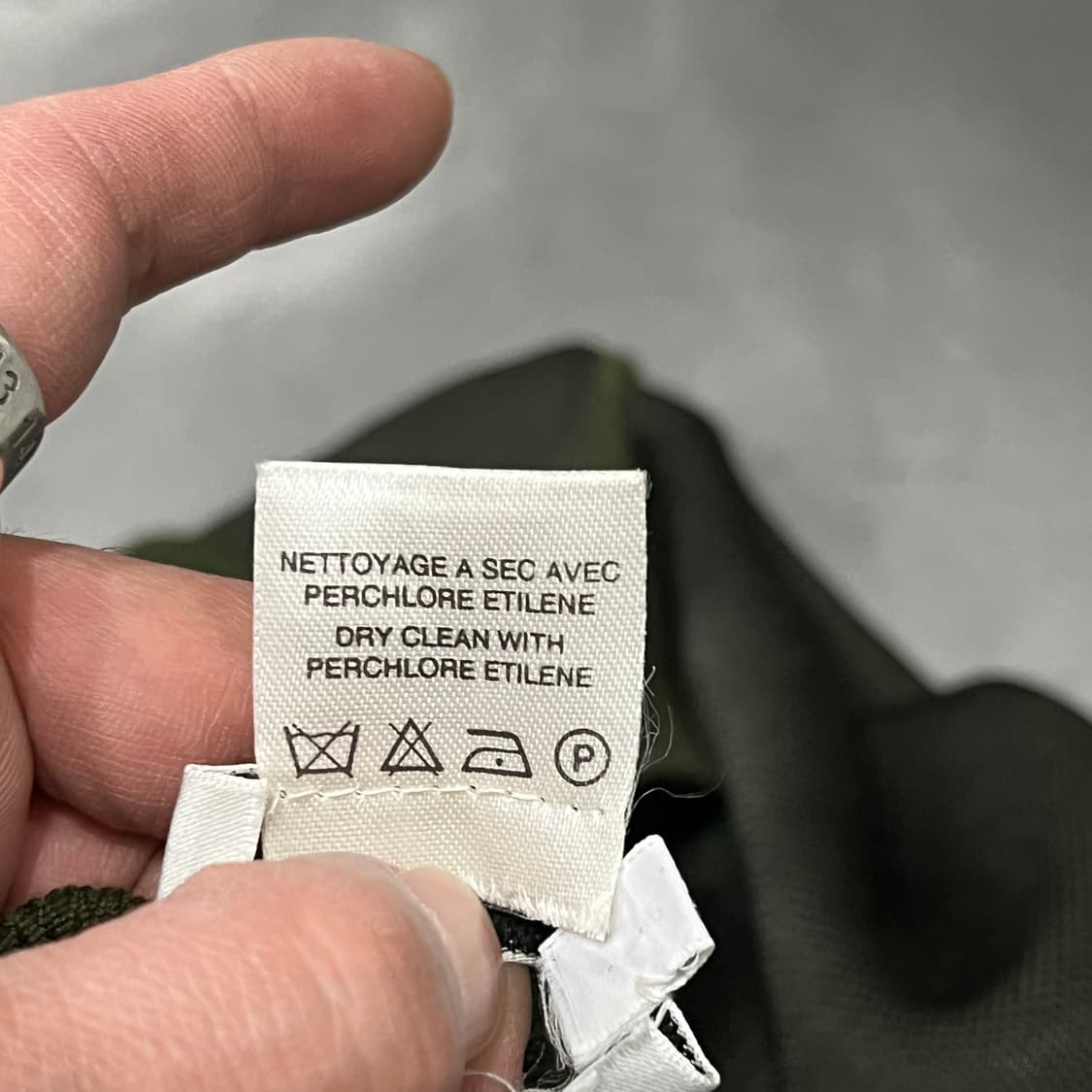  셀린느 금장 울 가디건 y14955 상품이미지7