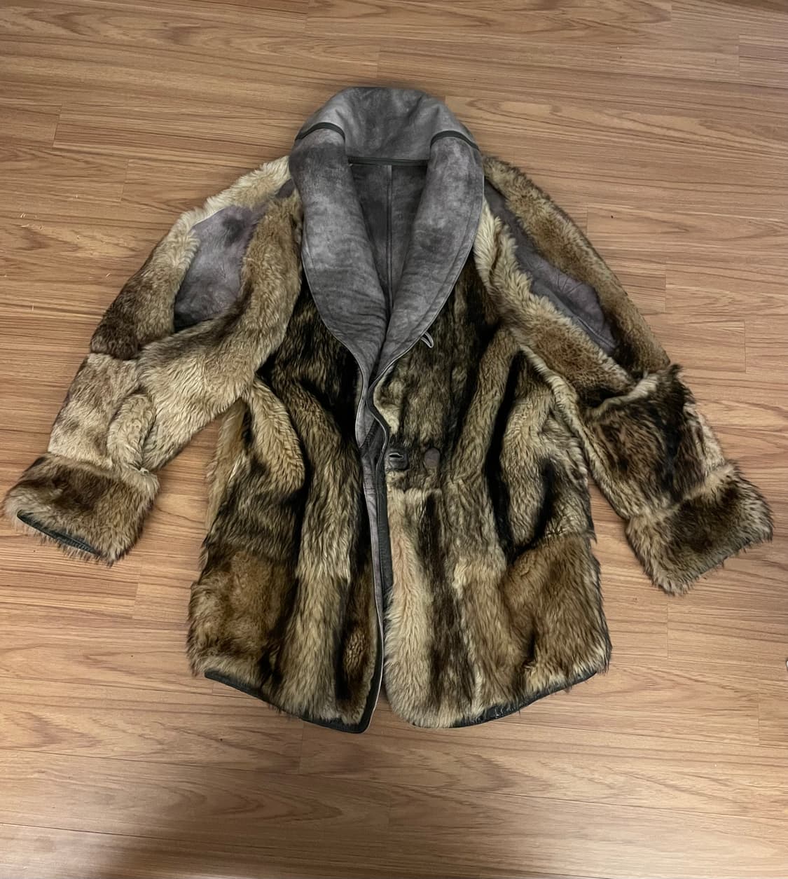 괴물 퍼 코트 상품이미지1