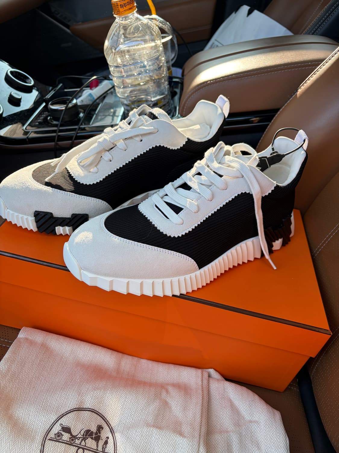 에르메스 바운싱 스니커즈 Noir Blanc / 42 / 새상품 풀구성 상품이미지1